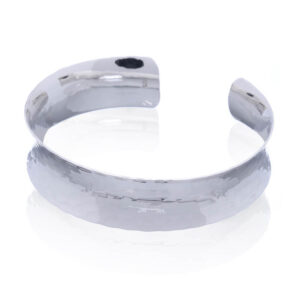 A stamped hammered look 925 silver bangle bracelet concaved