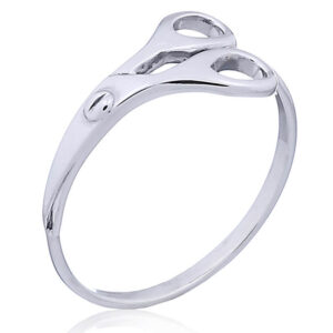 A 925 silver closed scissors ring