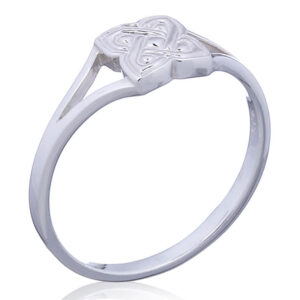 A split shank 925 silver solid celtic knot