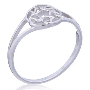 A celtic knot circle 925 silver ring