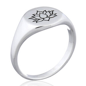 A engraved lotus round plain silver ring