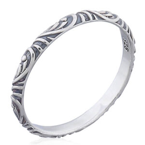 A softy art bordered 925 silver antique ring