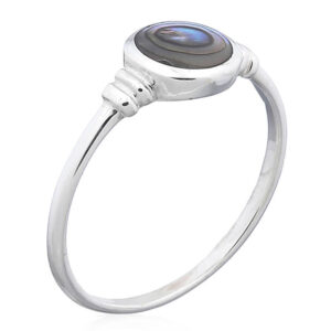 An abalone shell in oval 925 silver ring