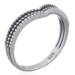 A triple princess crown 925 sterling silver ring