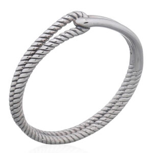 A twisted string interlock silver 925 ring