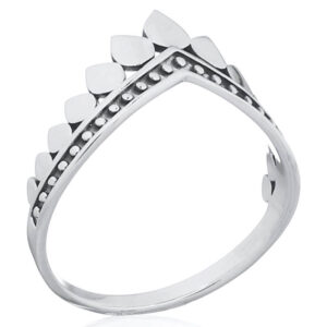 A teardrops lined chevron crown 925 silver ring