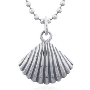 A 925 sterling silver cockle shell pendant