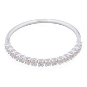 A dazzling half box chain with white cz 925 silver ring