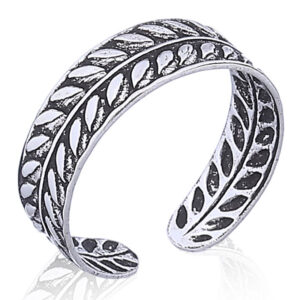 A laurel crown toe ring antiqued sterling silver