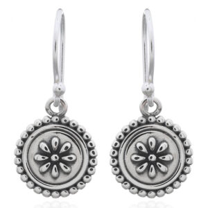 A pair of adorable daisy flower 925 silver dangle earrings