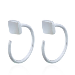 A pair of square mother of pearl 925 silver huggie drop earrings