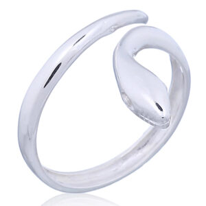 A sterling silver snake toe ring superbly tapered & twirled