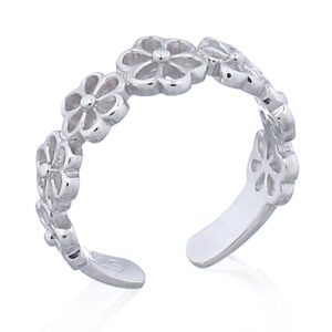A plumeria sterling silver toe ring