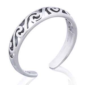 A spiral tribal silver toe ring