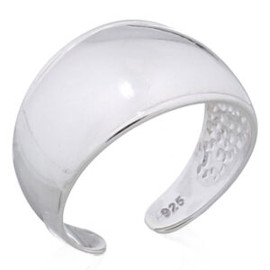 A classic thick band sterling silver toe ring