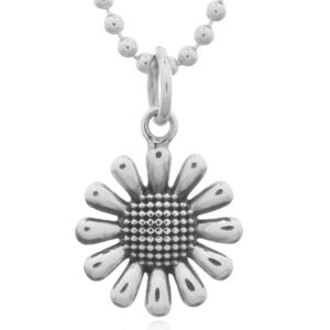A minimalist detailed daisy flower 925 silver pendant