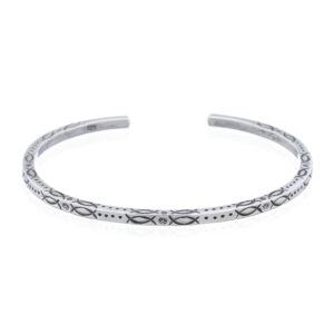 A modern x designed gothic men's silver bangle