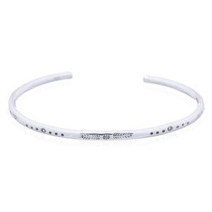 A vintage detailed laurel leaf 925 silver cuff bangle