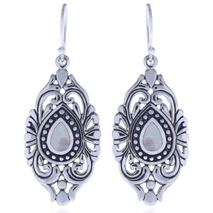 A pair of wholesale silver earrings teardrop mop shell