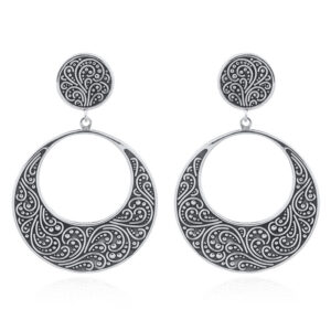 A pair of gorgeous ornamented filigree 925 silver stud earrings