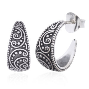 A pair of stunning ornamented style stud earrings 925 silver