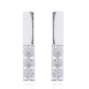 A pair of mini thin bar with white cubic zirconia stud earrings 925 silver
