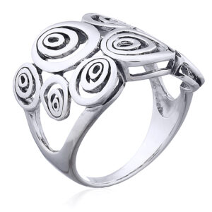 A sterling silver openwork tapered ring ovals in oval