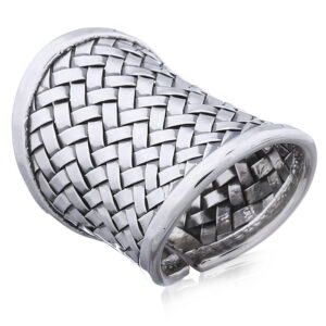 A braided map 925 silver band ring