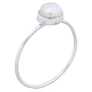 A single freshwater pearl 925 sterling silver ring