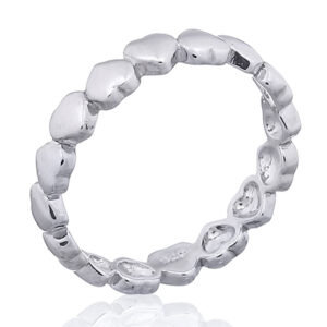 A 925 silver alternating heart stacking ring
