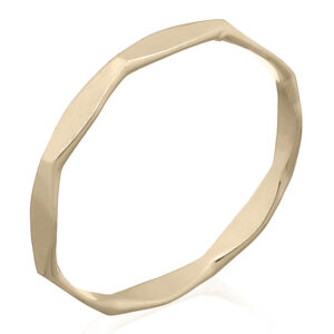 A faceted plain ring in sterling silver 925 yellow gold plated