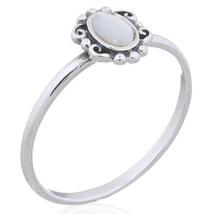 An antiqued mother of pearl mirror vendor 925 silver ring