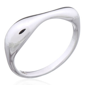 A uneven chunky 925 sterling silver ring