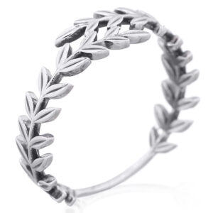 An authentic 925 silver laurel leaf unique ring