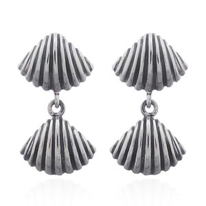 A pair of cockle shells linked 925 silver stud earrings