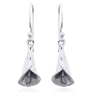 A pair of calla lily flower high polish silver dangle earrings