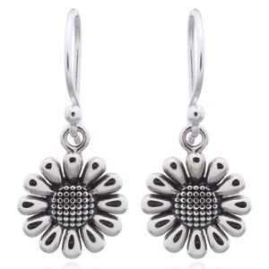 A pair of minimalist detailed daisy flower dangle earrings 925 silver