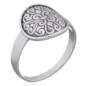 A fleur de lis sterling silver ring