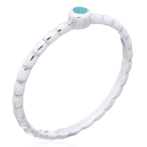 A dainty and elegant green synthetic stone 925 silver stack ring