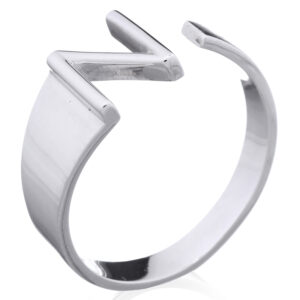 A sterling silver initial letter "n" ring