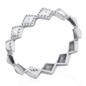 A rhomboid shape sterling silver ring
