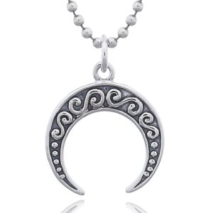 A infinity decor crescent in 925 pendant