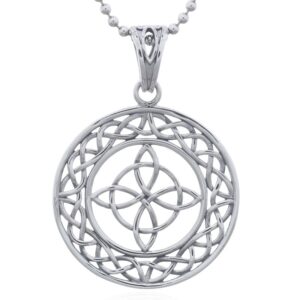 A 925 sterling silver trinity celtic pendant