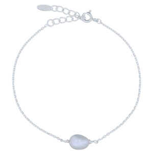 A minimalist 925 sterling silver bracelet with fresh water pearl
