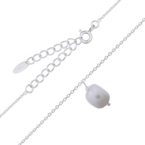 A freshwater pearl 925 sterling silver necklace