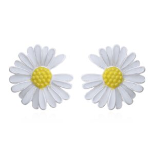 A pair of endearing enamel daisy flower 925 sterling silver stud earrings