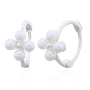 A pair of hinged 925 silver imitation pearl flower huggie hoop earrings