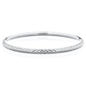 A curved diamond pattern round 925 silver bangle
