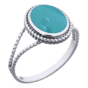 A stunning oval green stone 925 silver ring