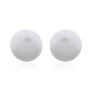 A pair of elegant freshwater white pearl 10 mm 925 silver studs